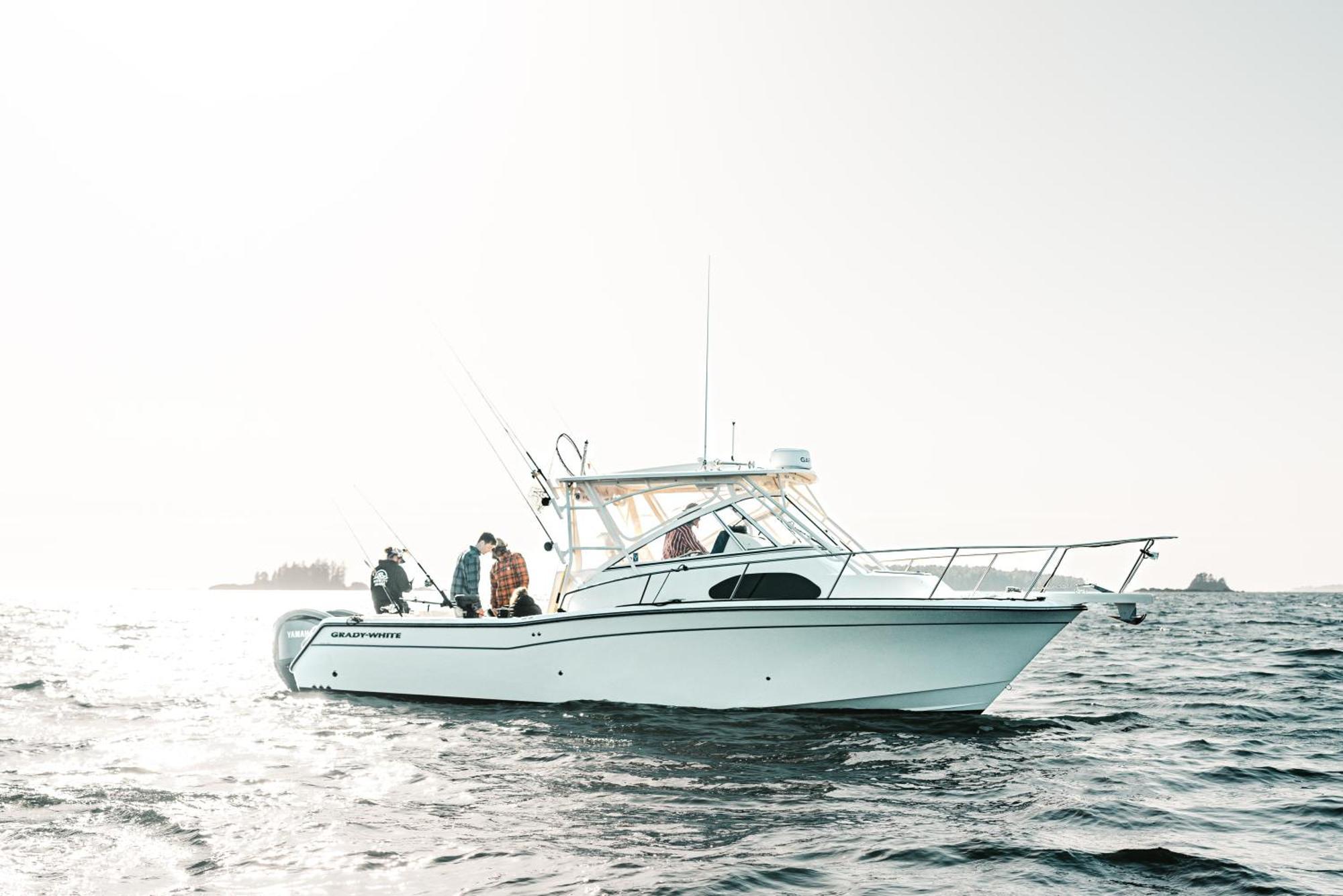 Lunar Cove Inn Charters And Tours 토피노 외부 사진